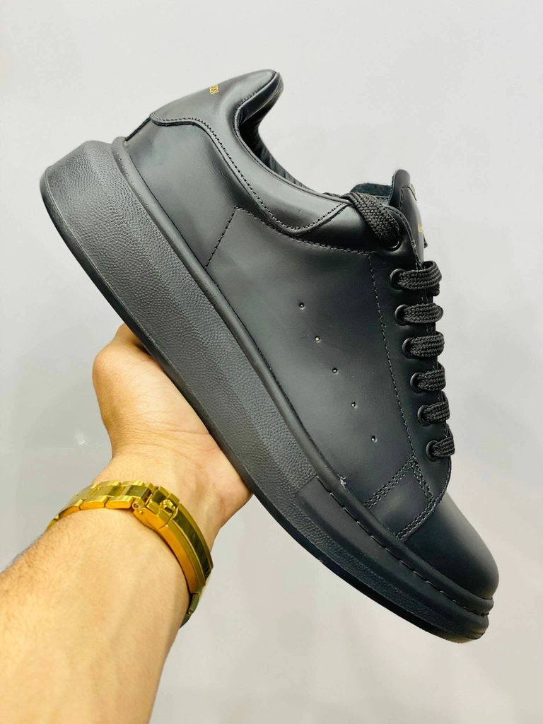 Tênis Alexander Mcqueen Black White